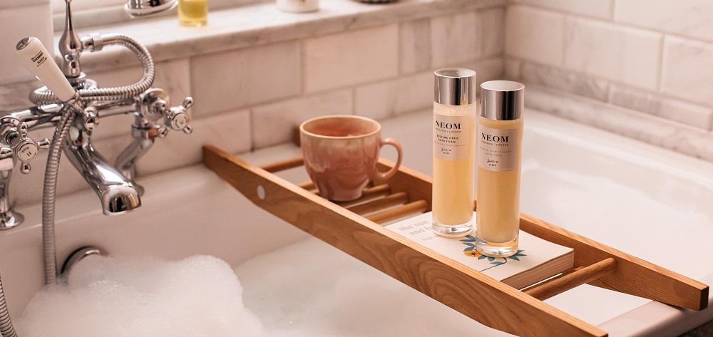 the ultimate relaxing bath with essential oils
