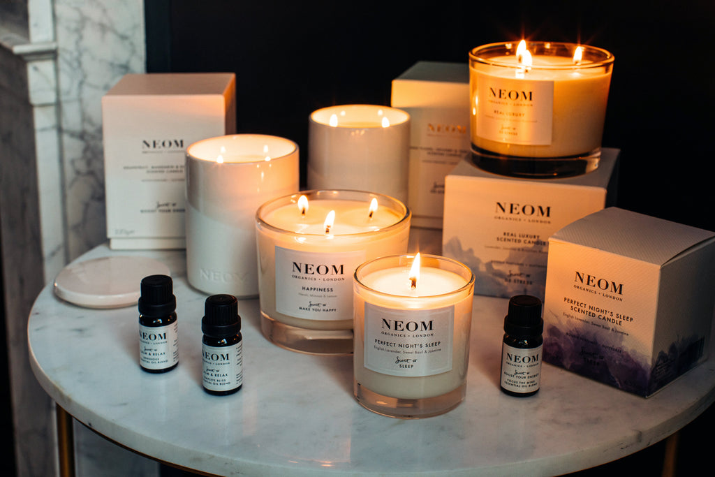 A Guide To What Each NEOM Candle (And Essential Oil Blend) Smells Like
