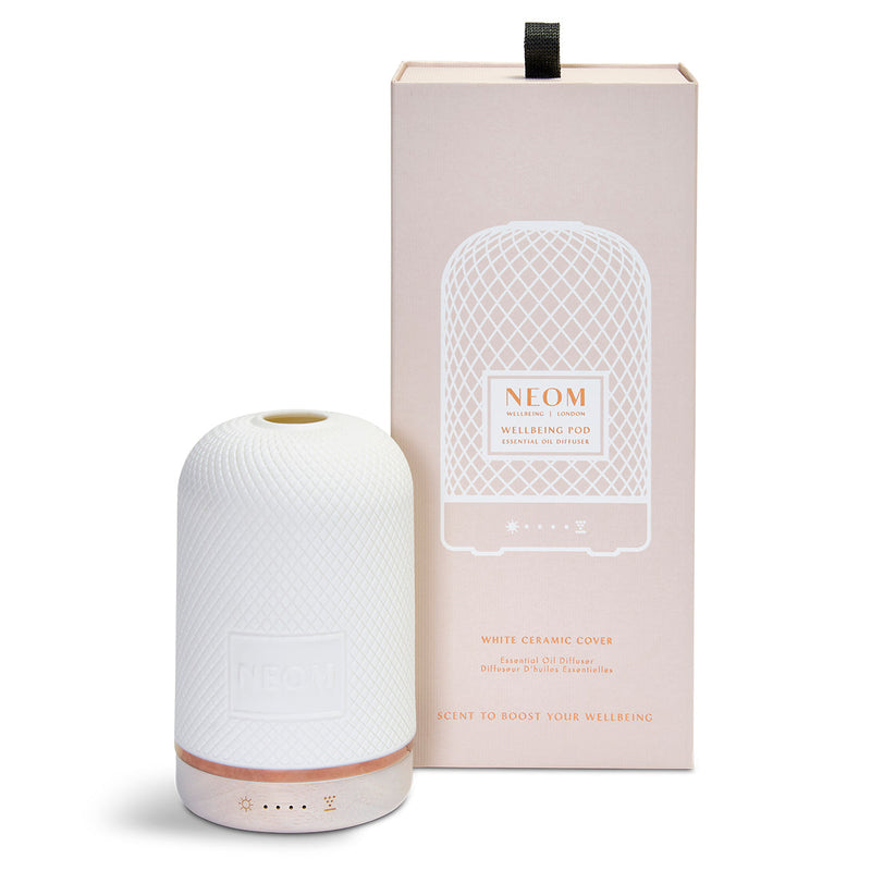 White ceramic diffuser with packaging on a white background